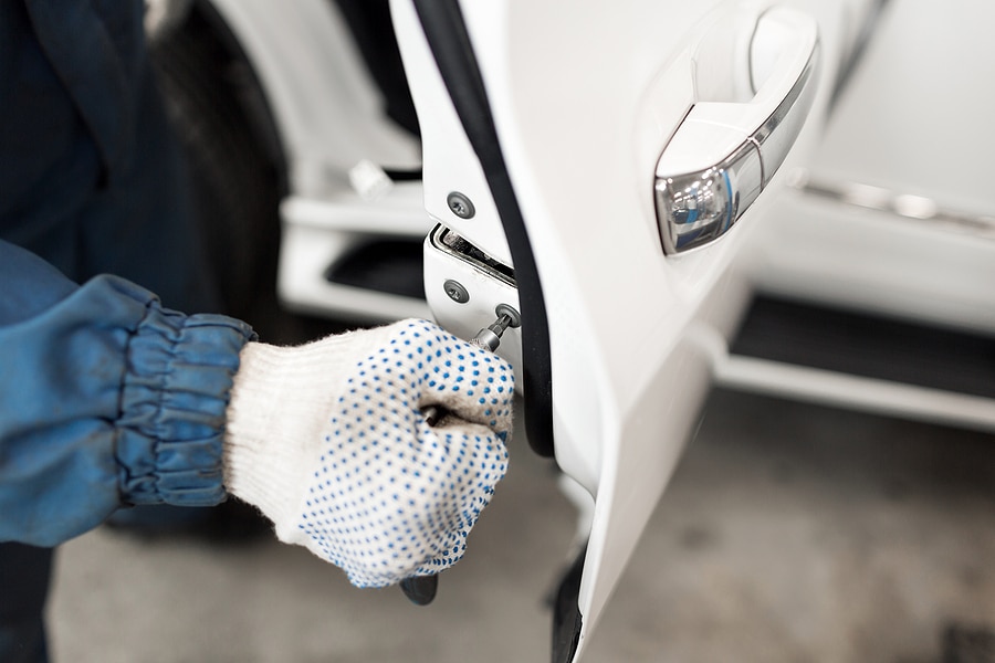 Dealership vs Locksmith: Who Can Replace Your Keys?